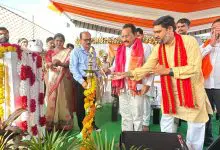 सिरपुर कागजनगर में वंदे भारत एक्सप्रेस ठहराव समारोह