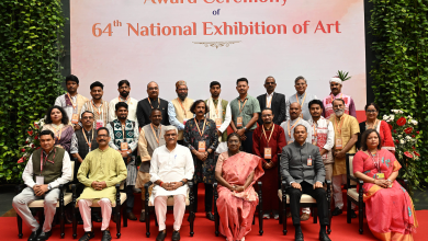 राष्ट्रपति द्रौपदी मुर्मू 64वीं राष्ट्रीय कला प्रदर्शनी में संबोधित करती हुईं
