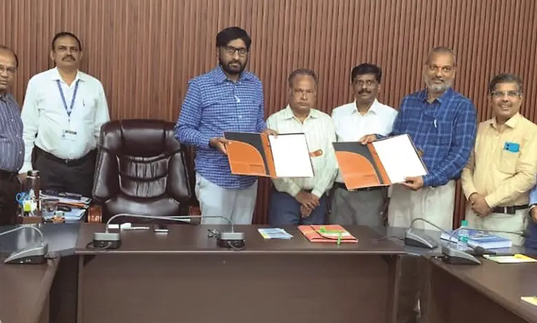 सीसीआरएएस और पीवीएनआरटीवीयू समझौता समारोह