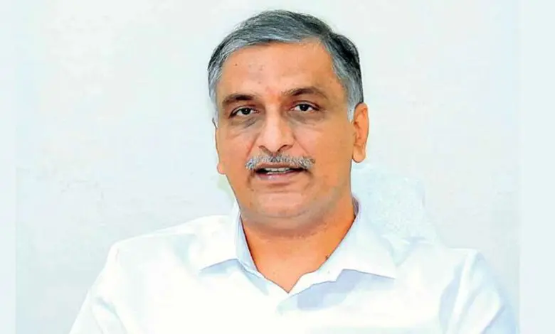 टी. हरीश राव तेलंगाना अर्थव्यवस्था संकट पर बयान देते हुए
