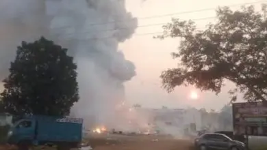 मेदक जिले में पटाखा गोदाम में लगी आग का दृश्य