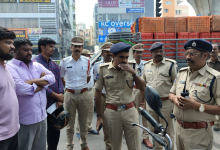 हैदराबाद पुलिस ने सेफ ड्राइव चैलेंज के तहत ट्रैफिक नियमों के उल्लंघन पर विशेष अभियान चलाया।