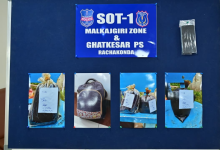 ड्रग्स के पैकेट के साथ पुलिस की हिरासत में पकड़ा गया एक नाबालिग