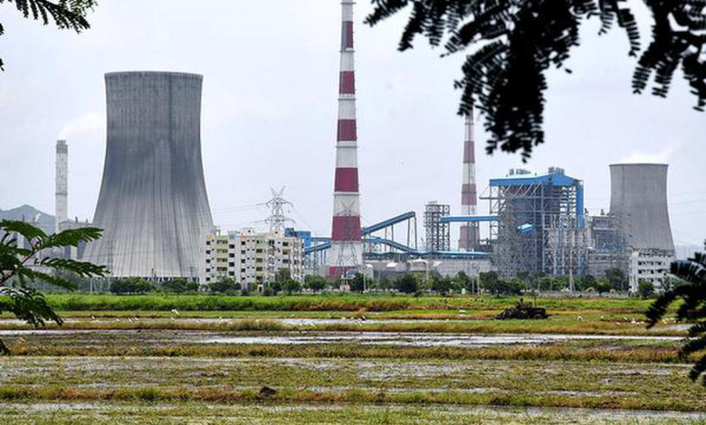 बिजली संयंत्र में लिफ्ट गिरने से 4 श्रमिकों की मौत