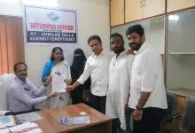 जुबली हिल्स उपचुनाव के लिए नामांकन प्रक्रिया में बीआरएस की उम्मीदवार मागंटी सुनीता।