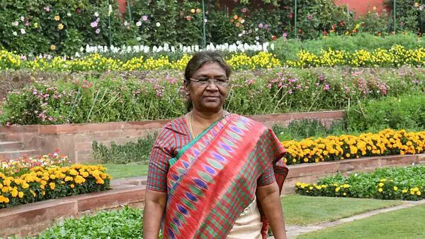 राष्ट्रपति भवन, नई दिल्ली में उद्यम उत्सव 2025 के दौरान एमएसएमई, खादी, हस्तशिल्प, जैविक उत्पादों और नवाचारों का भव्य प्रदर्शन।