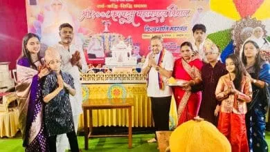 महावीर निर्वाण महोत्सव आगापुरा मंदिर में श्रद्धालु