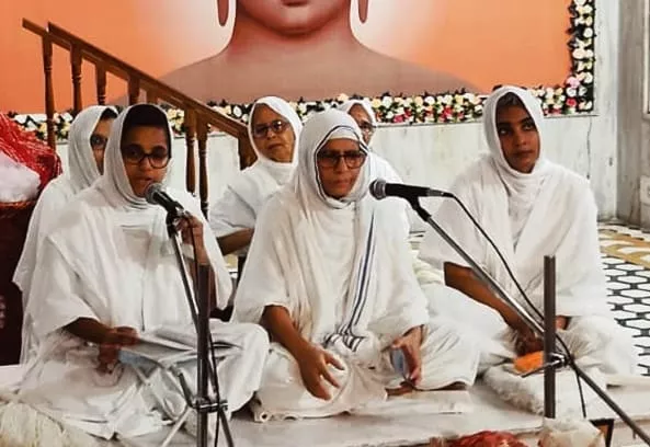 महावीर मंदिर नव वर्ष द्वार उद्घाटन और गौतम रास समारोह