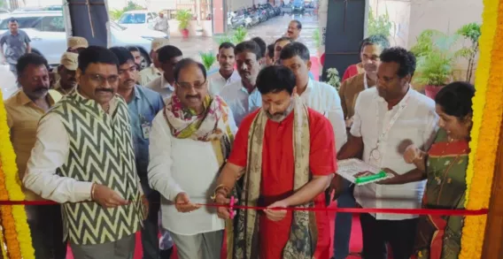 बुनकरों की कला को मंच देता है हैदराबाद साड़ी फेस्टीवल