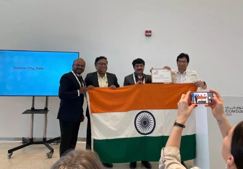 कोलकाता की जलवायु गैलरी ‘ऑन द एज?’ को साइम्युसेट पुरस्कार से सम्मानित