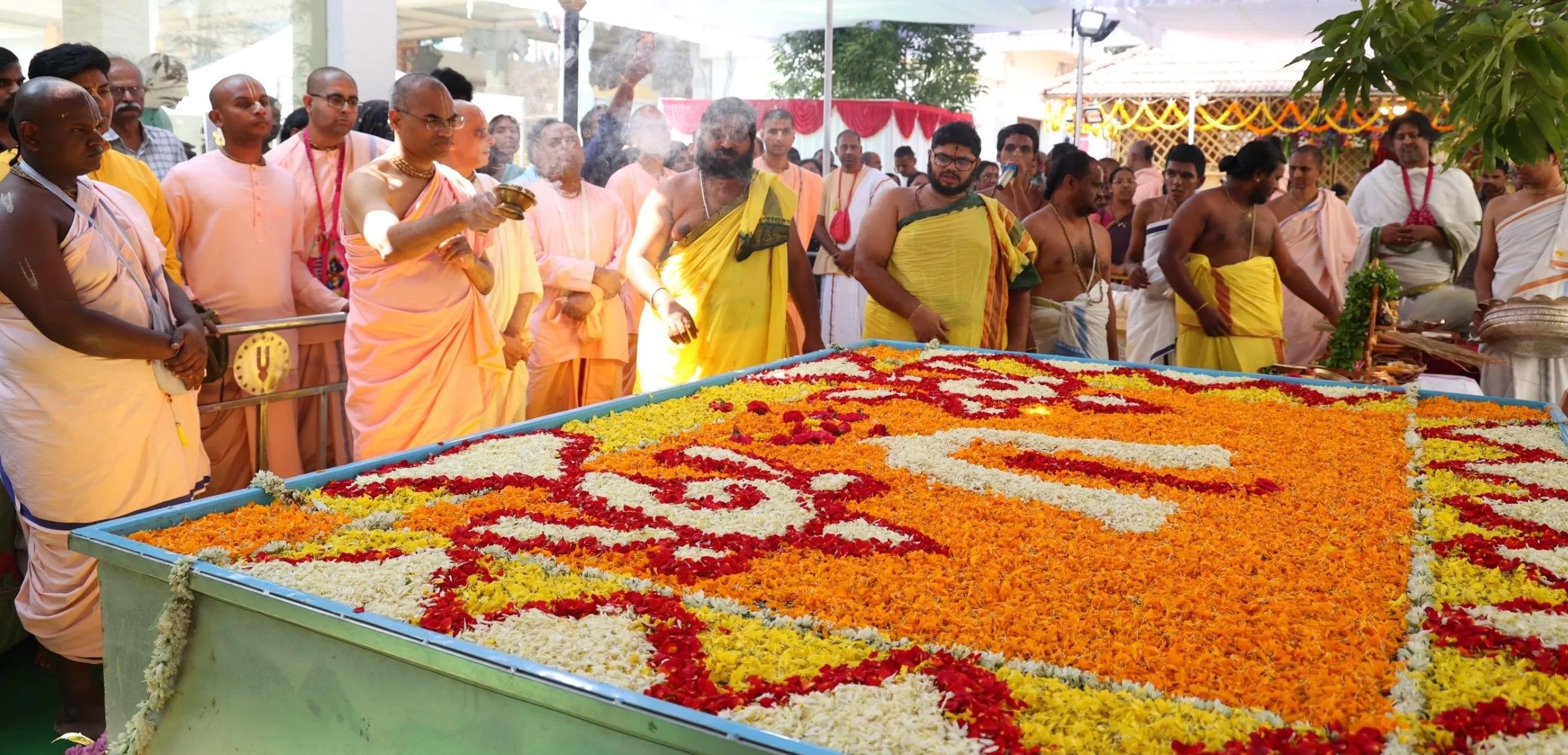 हरे कृष्ण स्वर्ण मंदिर में श्री ब्रह्मोत्सव का दिव्य उत्सव चरम पर