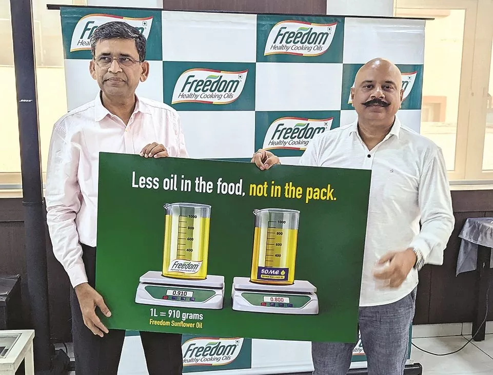 फ्रीडम ऑयल ने पैक में सही मात्रा की जांच पर जोर दिया