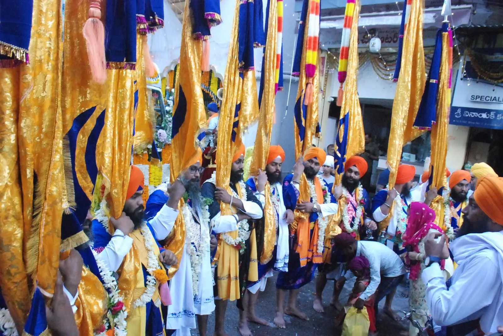 गुरु नानक देवजी प्रकाशोत्सव नगर कीर्तन अफजलगंज में