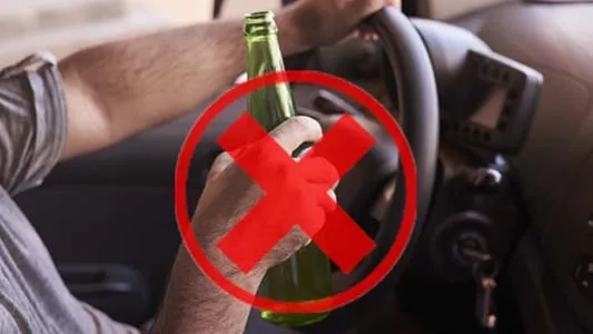 मलकाजगिरी में आत्मदाह की घटना की जांच करती पुलिस टीम