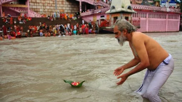 कार्तिक पूर्णिमा का महत्व और धार्मिक परंपराएं