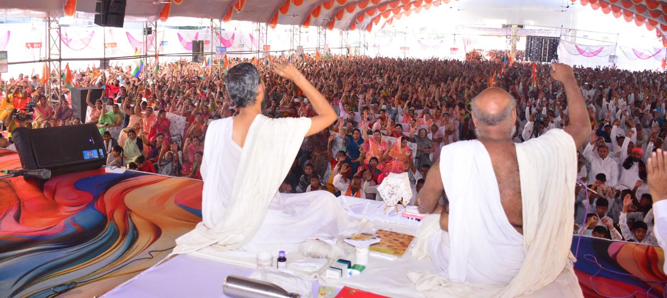 संत श्री ललितप्रभजी ने परिवार और घर को स्वर्ग बनाने की सीख दी