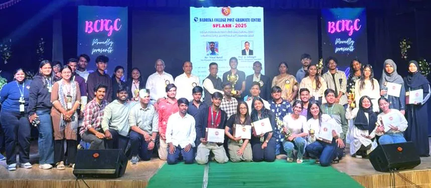 Splash-2025 MBA कार्यक्रम में छात्रों की प्रस्तुति और समापन