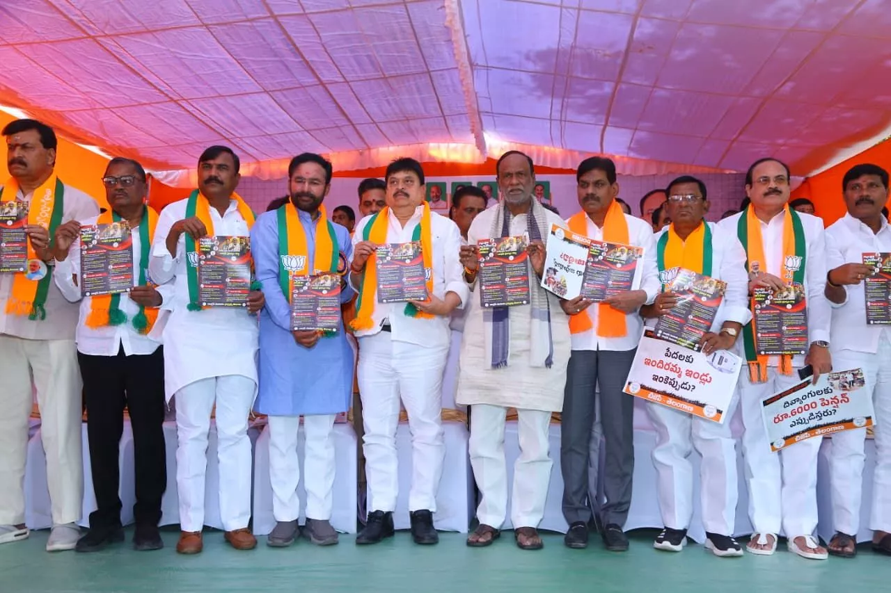 रामचंदर राव इंदिरा पार्क महाधरना में संबोधन देते हुए