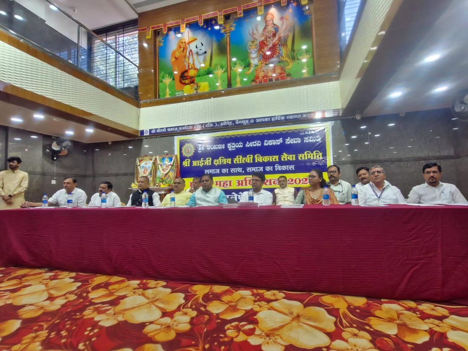 सीरवी समाज महाअधिवेशन में दीप प्रज्वलन का दृश्य