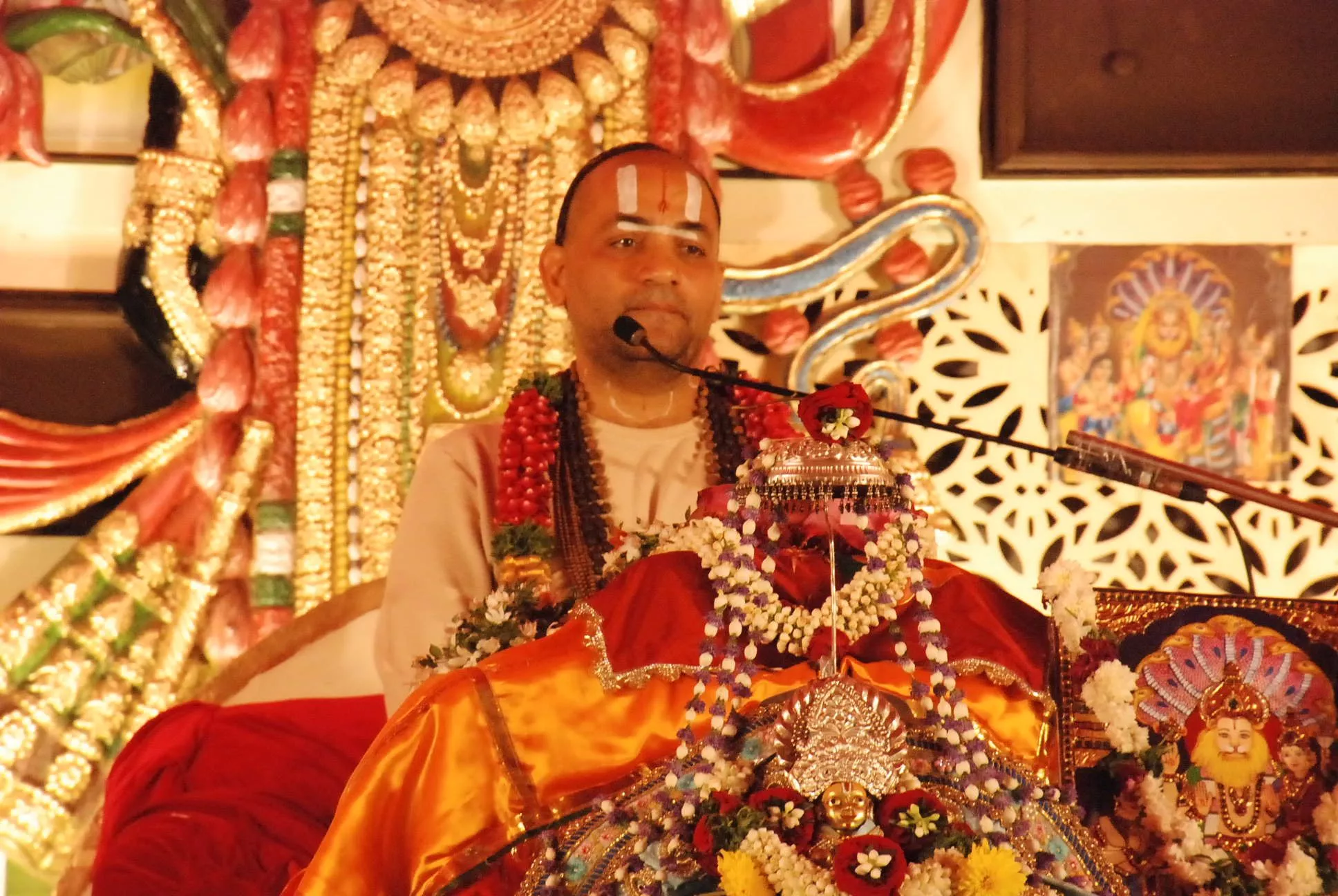 श्री श्याम मंदिर में भागवत कथा का दृश्य