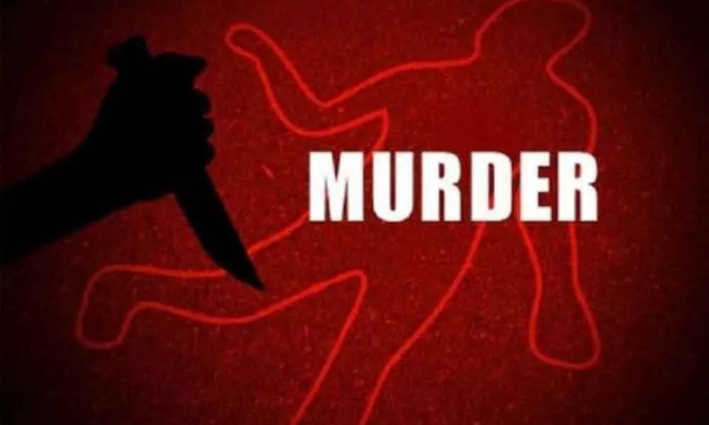 अलवाल में युवक की हत्या, पुलिस जांच करती हुई