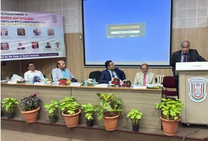 सामाजिक न्याय संगोष्ठी के उद्घाटन सत्र में प्रो. के.एम. बहारुल इस्लाम