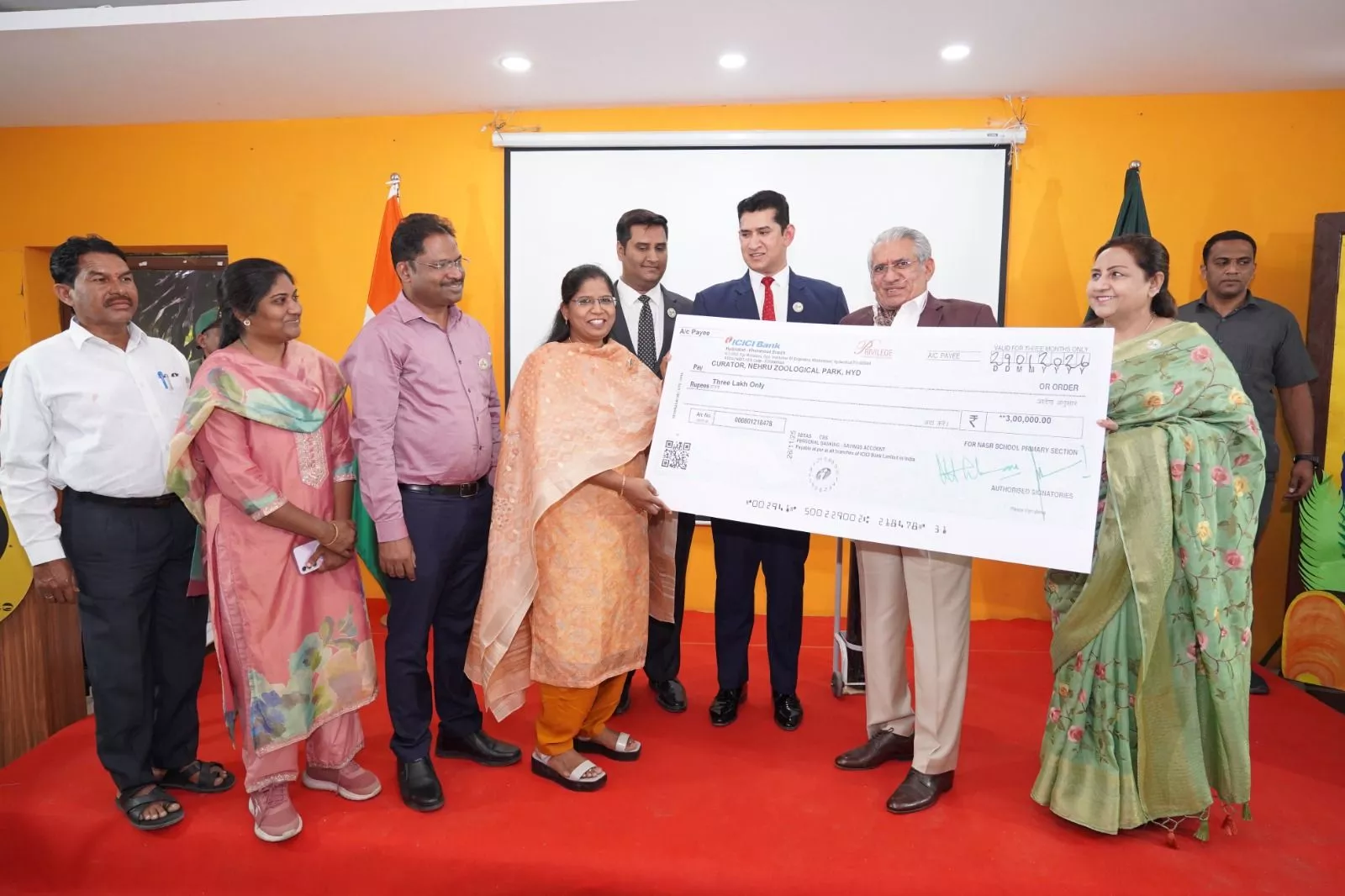 अफ्रीकी शेर दत्तक कार्यक्रम में शामिल नासर स्कूल की छात्राएँ