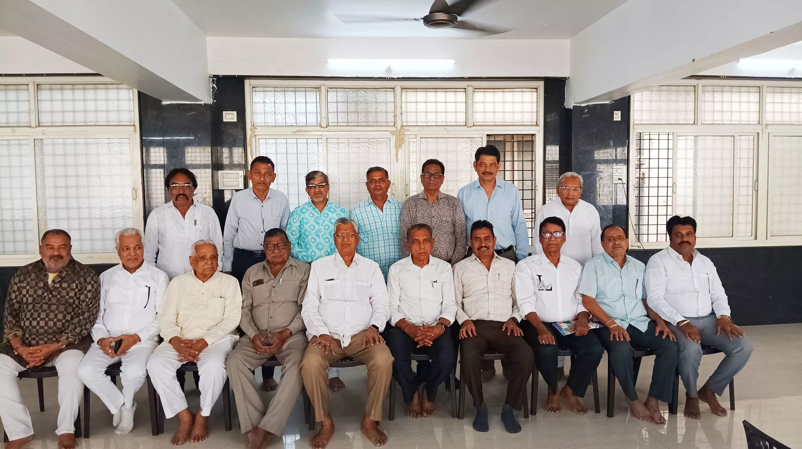 हैदराबाद में चातुर्मास सभा में उपस्थित जैन सदस्य