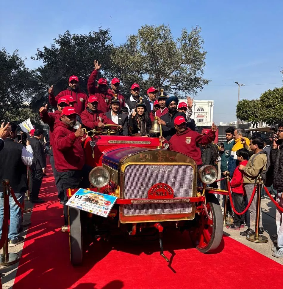 नई दिल्ली रैली में जॉन मॉरिस फायर इंजन की शानदार प्रस्तुति