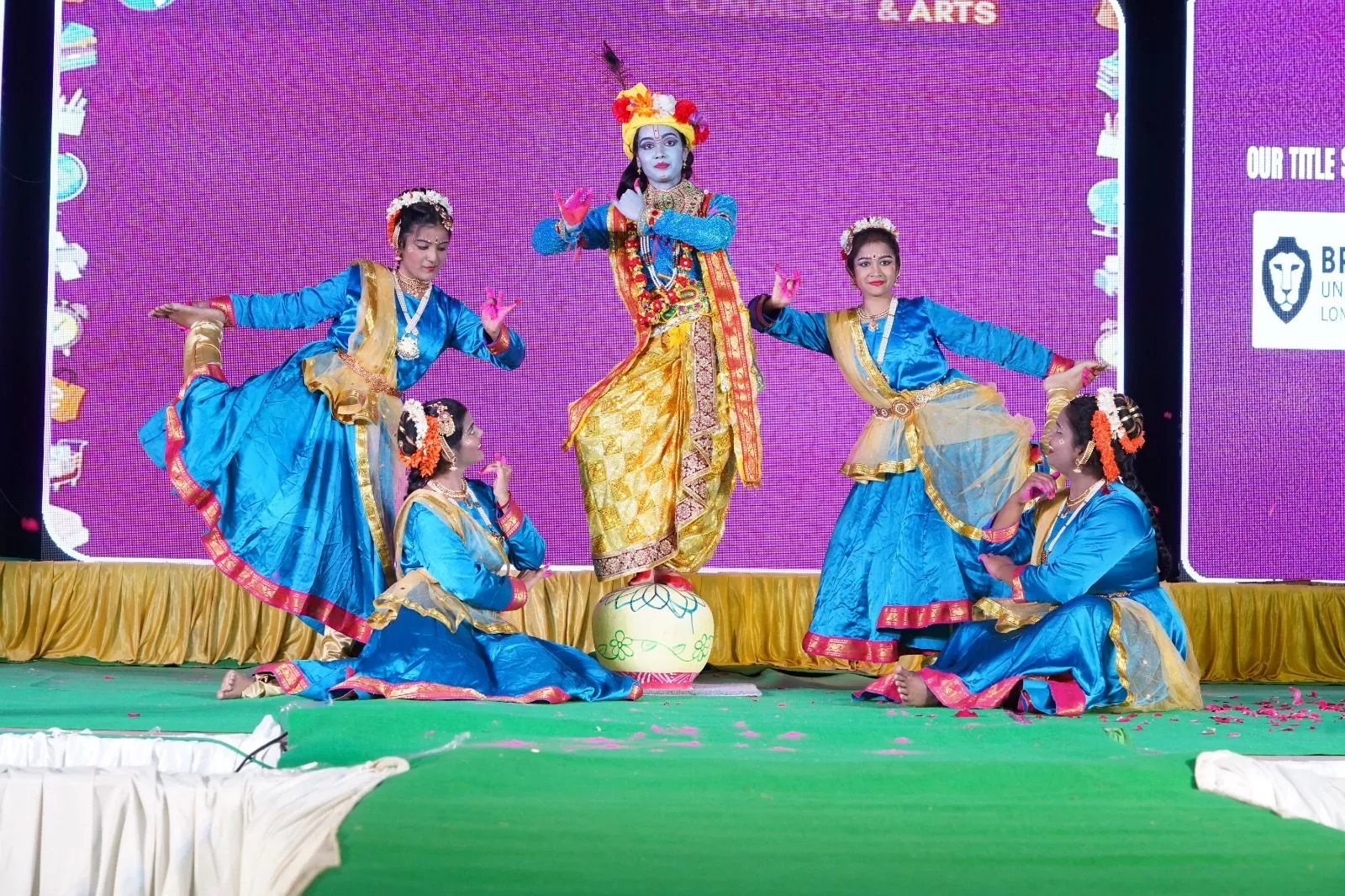 बद्रुका कॉलेज में बिज़ कॉम-2026 का भव्य उद्घाटन समारोह