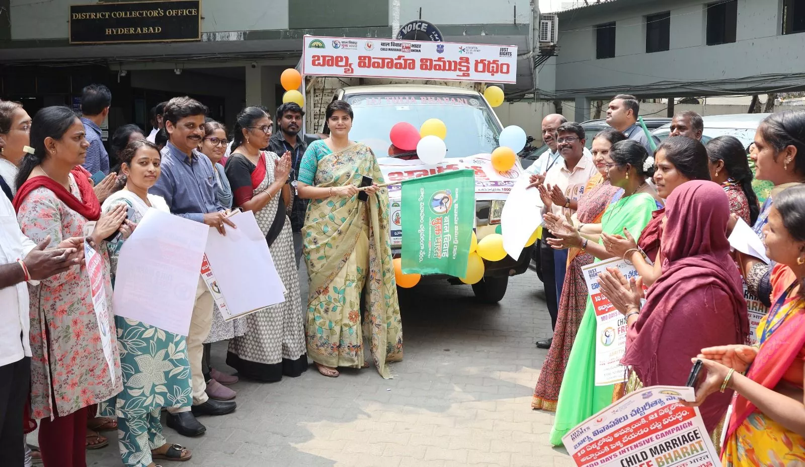 जिला कलेक्टर ने बाल विवाह रथ को झंडी दिखाकर किया रवाना