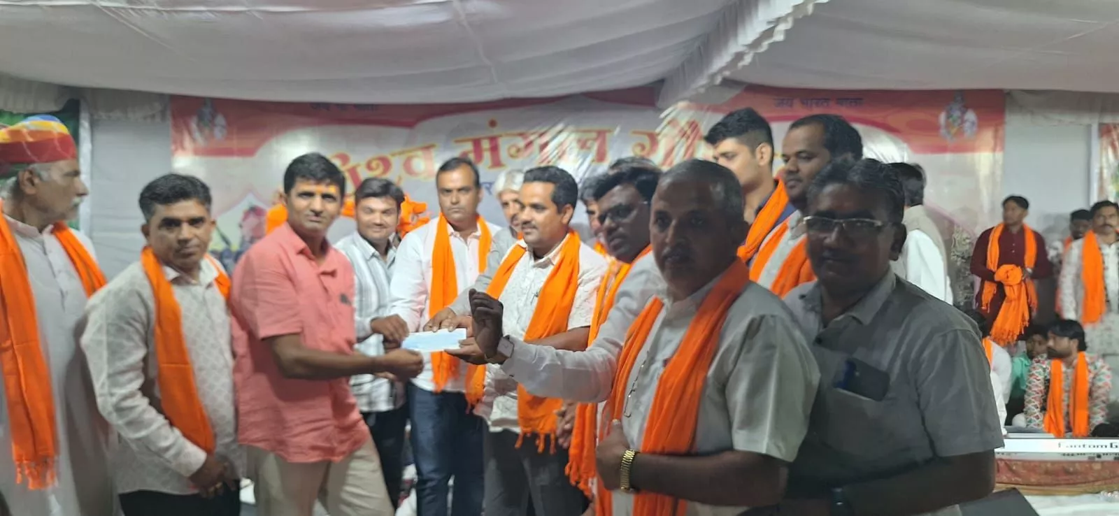 गौमाता के नाम विश्व मंगल गौशाला में जागरण आयोजित