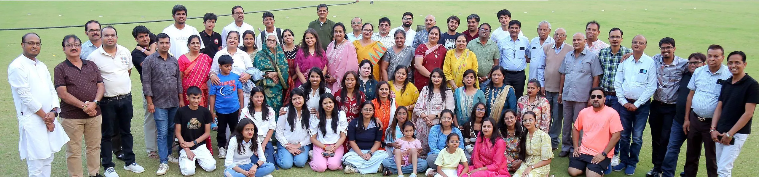 गंगानगर जैन परिषद के सदस्य होली समारोह में भाग लेते हुए