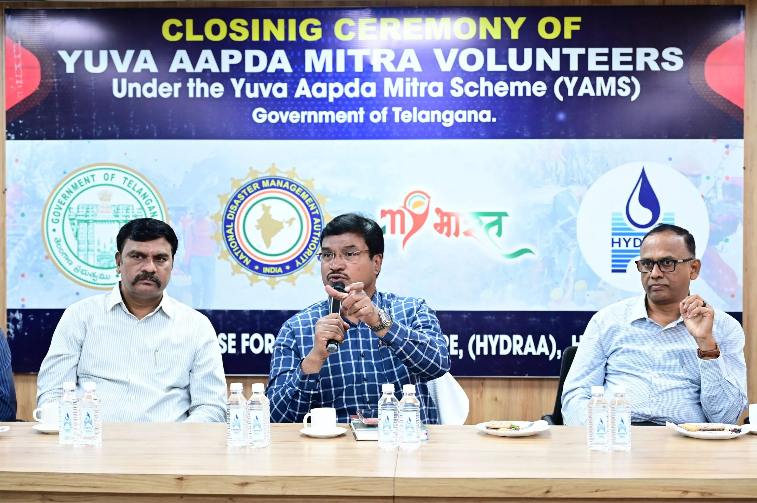 हैद्रा प्रशिक्षण कार्यक्रम में युवा स्वयंसेवकों को प्रमाण पत्र वितरित