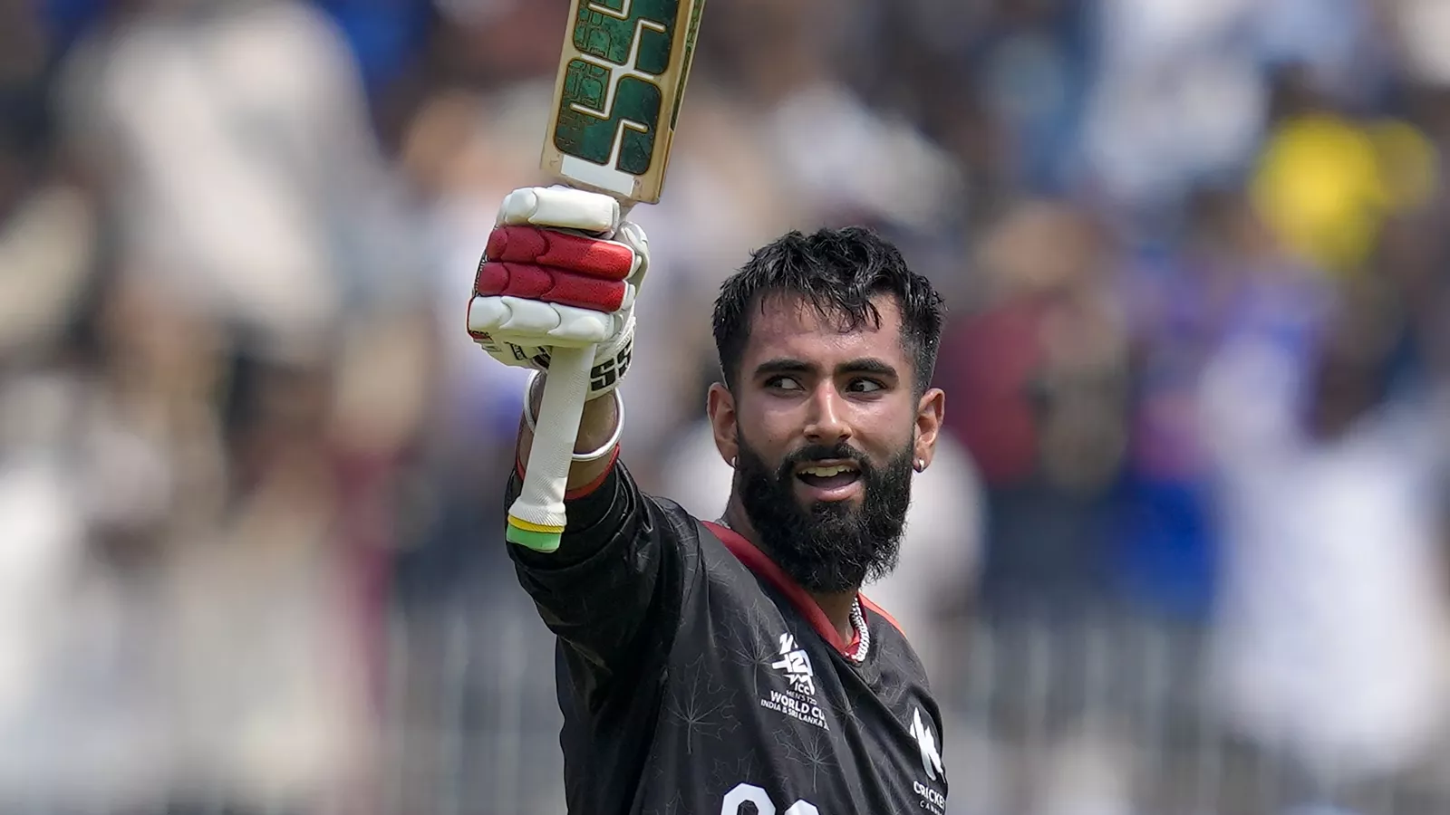 युवराज समरा टी20 विश्व कप में शतक लगाते हुए