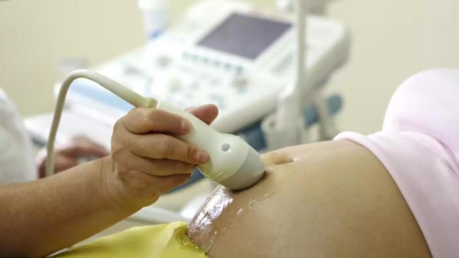 नोएडा में पांच अल्ट्रासाउंड सेंटर सील, स्वास्थ्य विभाग कार्रवाई