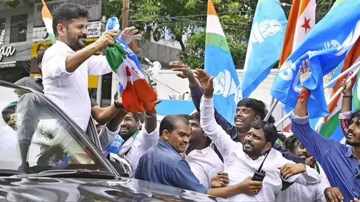 तेलंगाना चुनाव जीत के बाद कांग्रेस नेताओं की बैठक