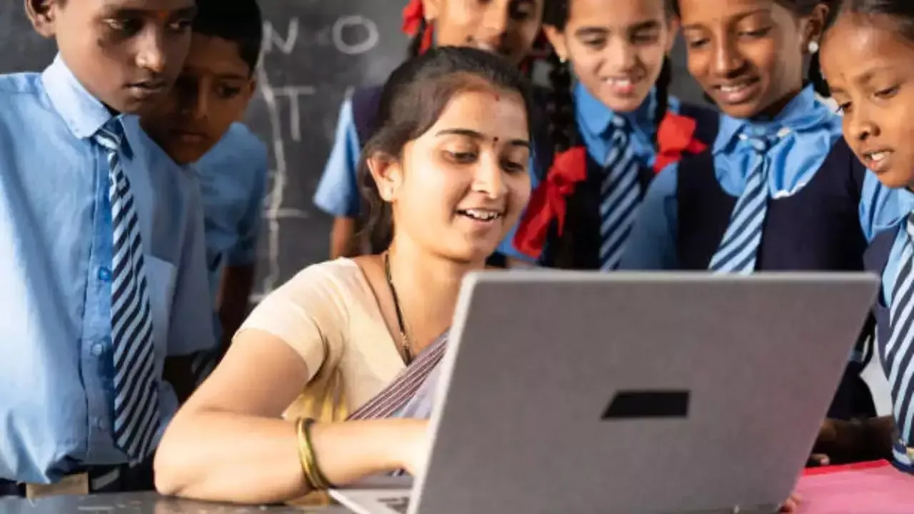बिहार में कंप्यूटर शिक्षकों की भर्ती पर सरकार ने दिया संकेत