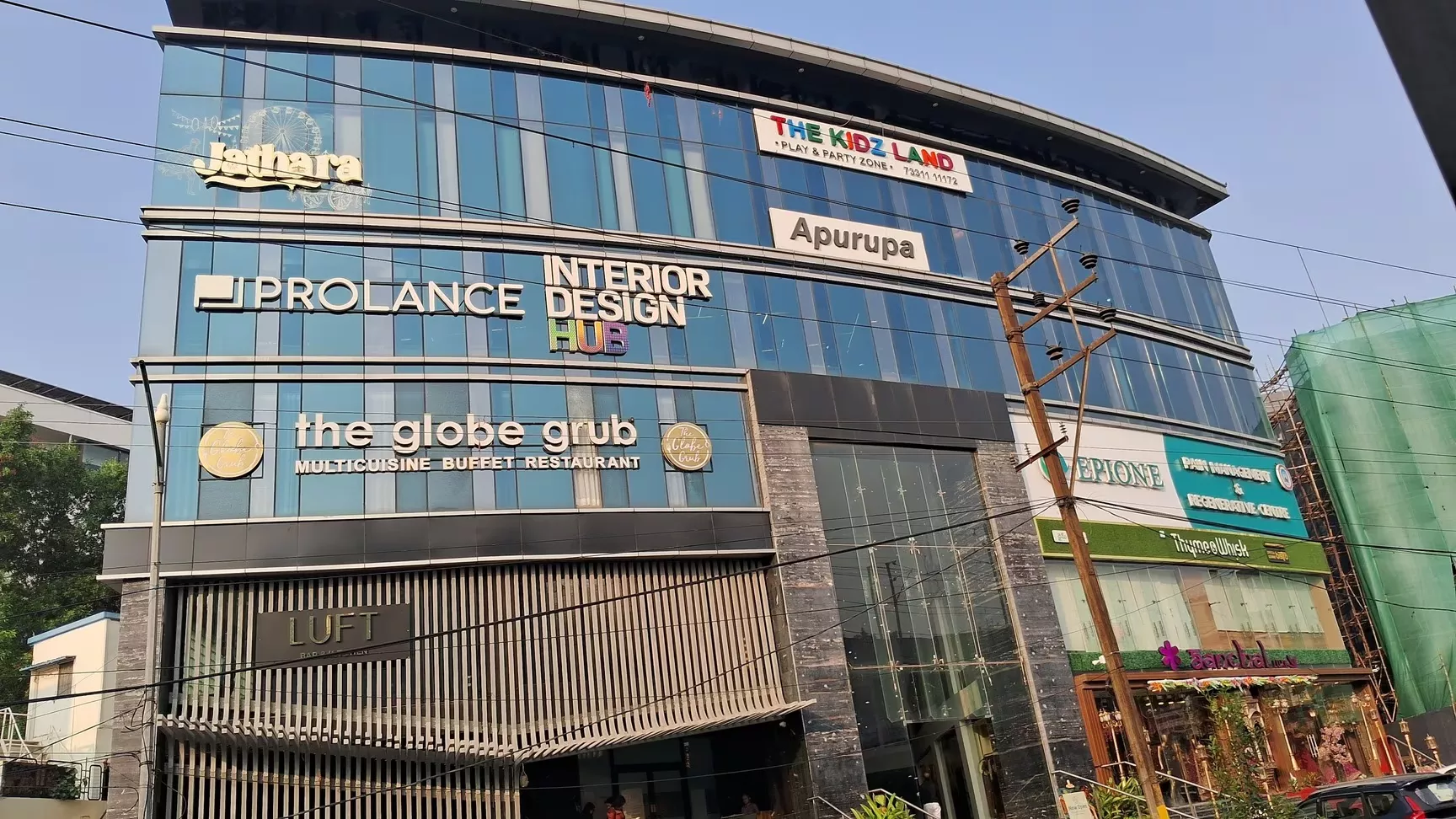 हैदराबाद में बड़ा हादसा, साड़ी शोरूम में लगी भीषण आग