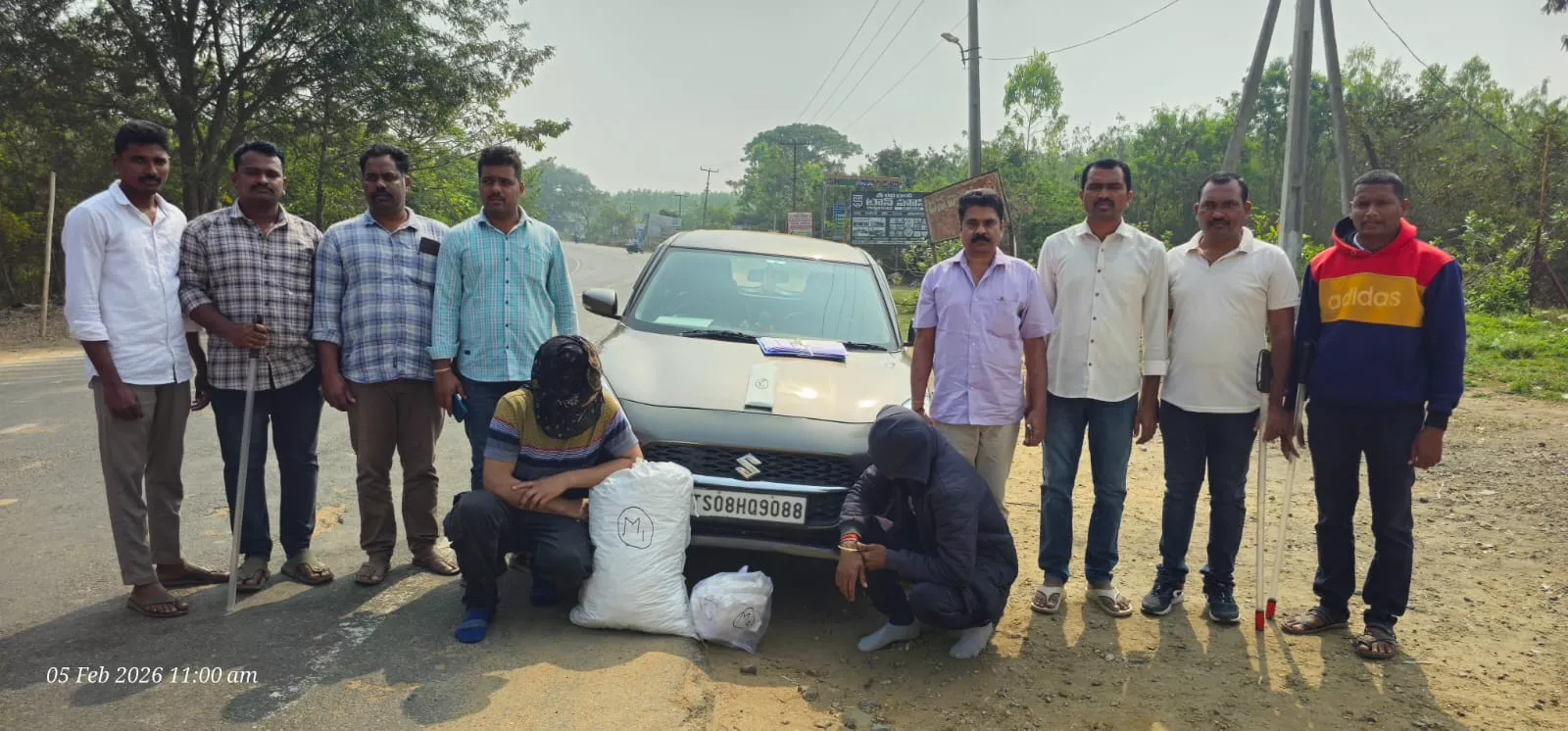 हैदराबाद में 15 किलो गांजा बरामद, दो तस्कर गिरफ्तार