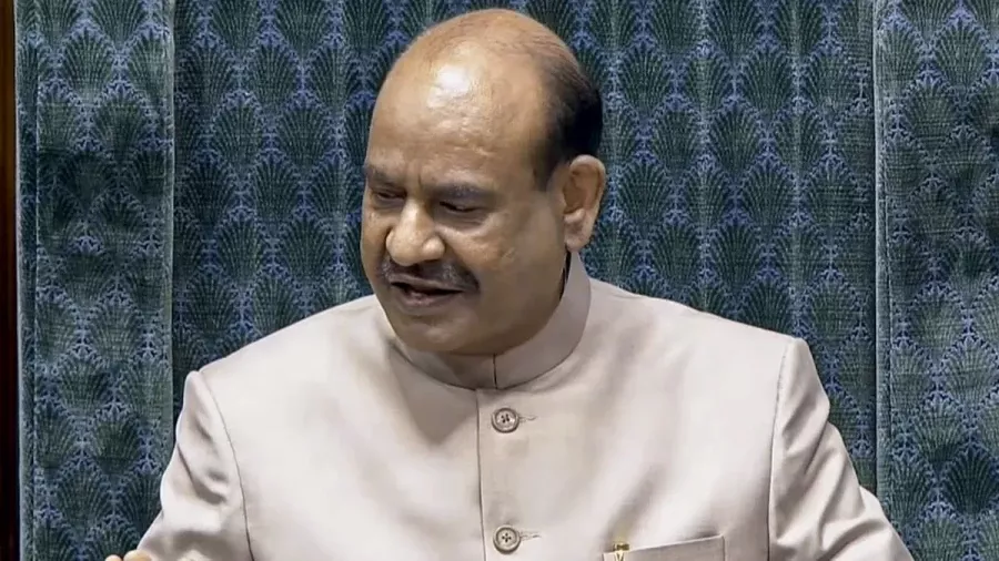 लोकसभा में हंगामे के कारण कामकाज ठप