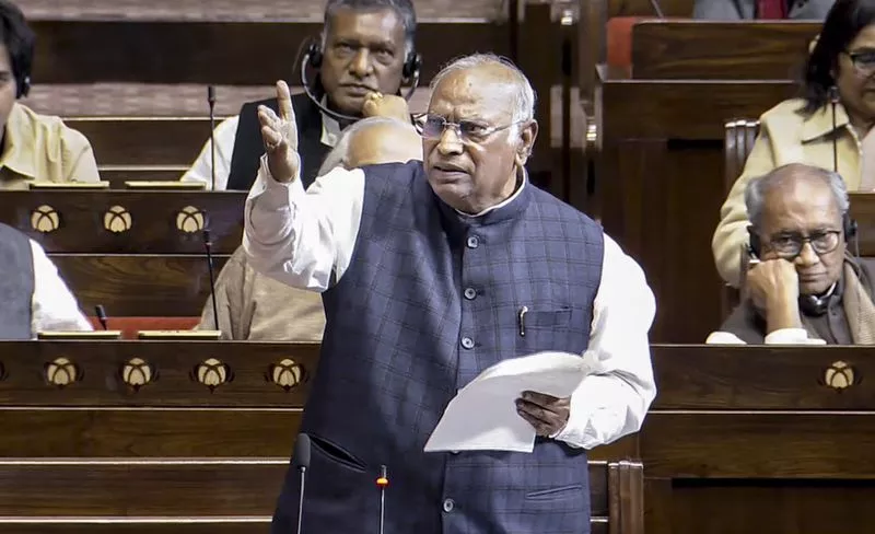 इस दिशा में स्पष्ट नीति और प्रभावी निगरानी तंत्र बनाने