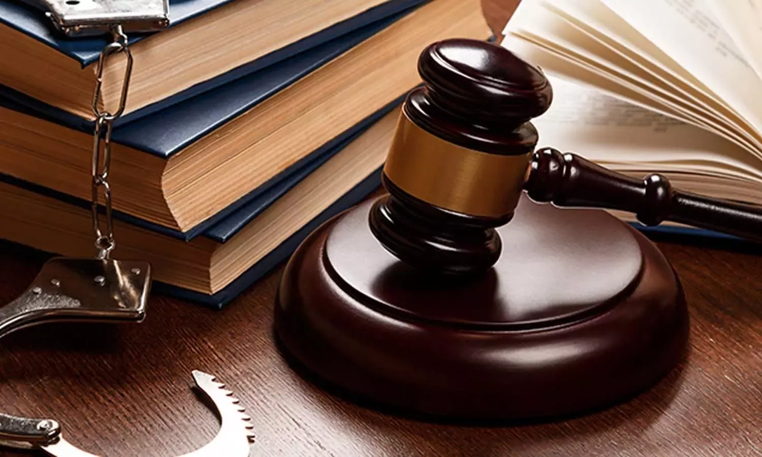 जग्गा रेड्डी पर पुलिस इंस्पेक्टर से दुर्व्यवहार का केस