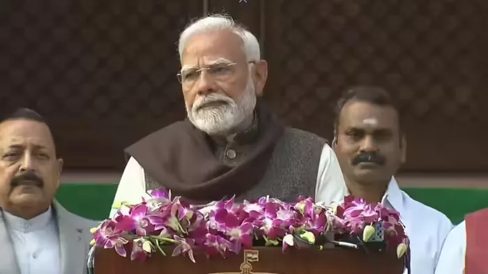 रोड और रेल दोनों की सुविधा