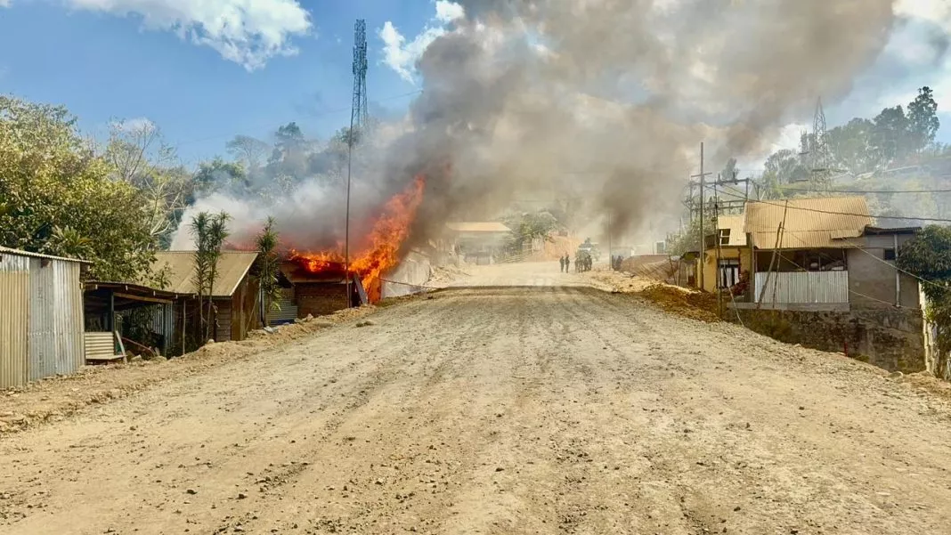 मणिपुर के उखरुल में तंगखुल नगा गोलीबारी से दहशत