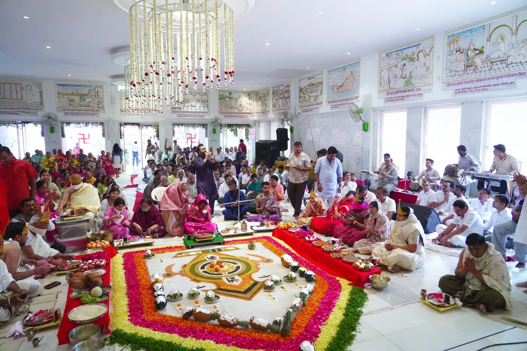 दादा गुरुदेव की श्रद्धांजलि में भक्त मेला और भक्ति कार्यक्रम