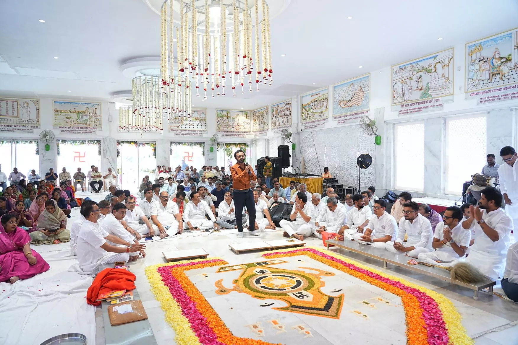 दादा गुरुदेव की श्रद्धांजलि में भक्त मेला और भक्ति कार्यक्रम