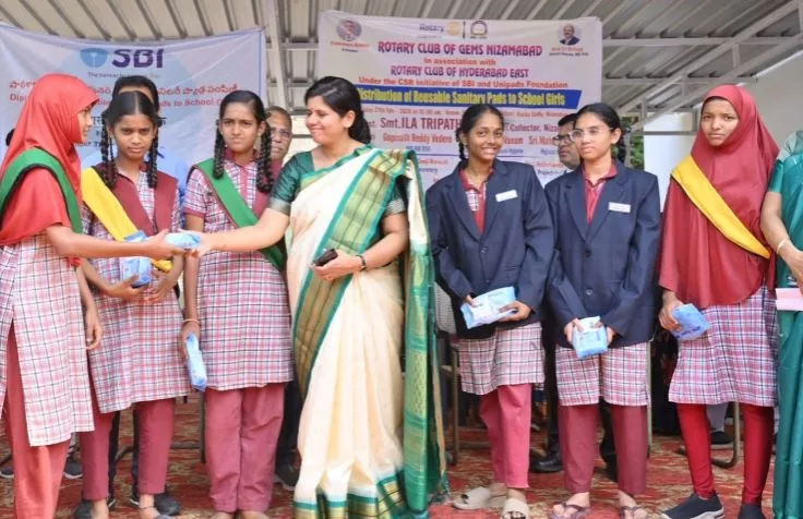 कोटागल्ली गर्ल्स स्कूल में 650 लड़कियों को पैड वितरित