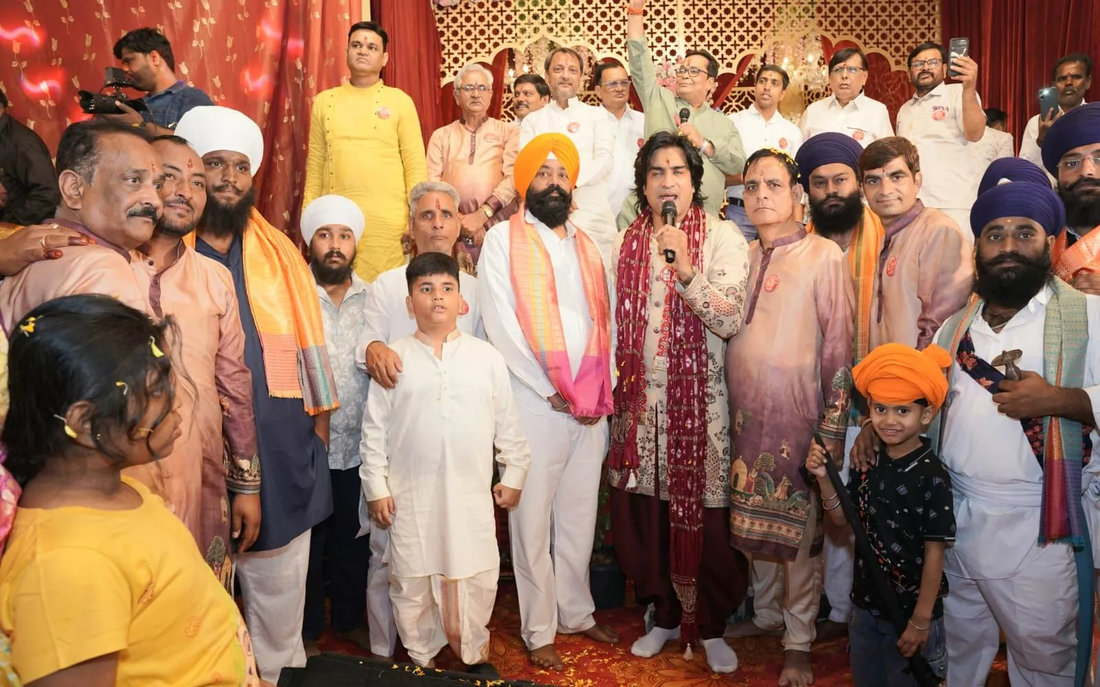 श्री रामदेवजी महाराज का जागरण अत्तापुर स्थित मंदिर में