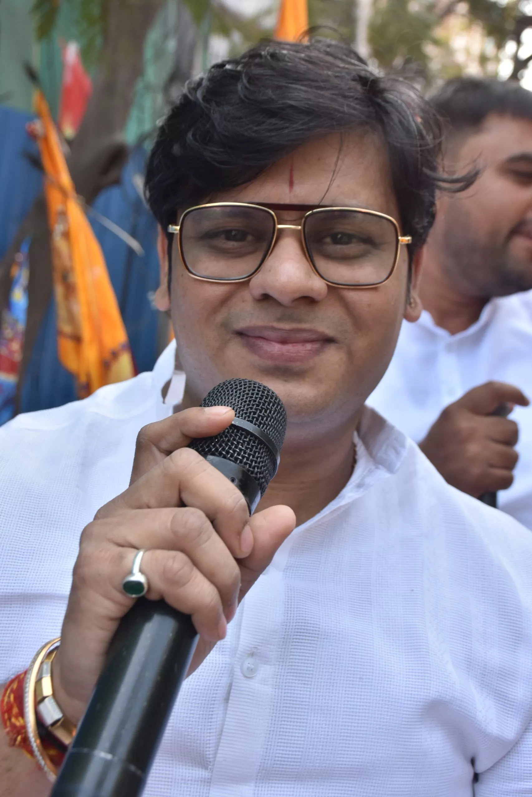 भजनों और निशान के साथ निकली श्री श्याम रथ शोभायात्रा